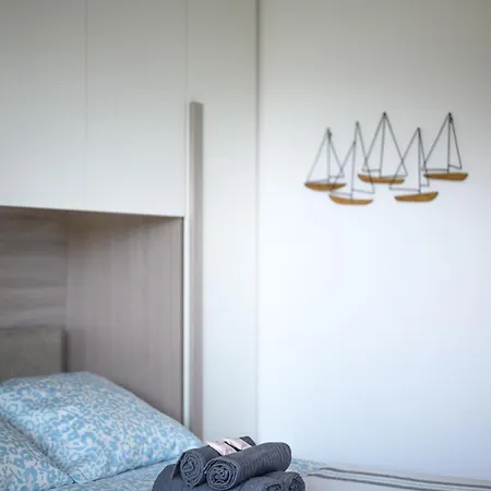 아파트 Quiet In New With Pool & Ac *