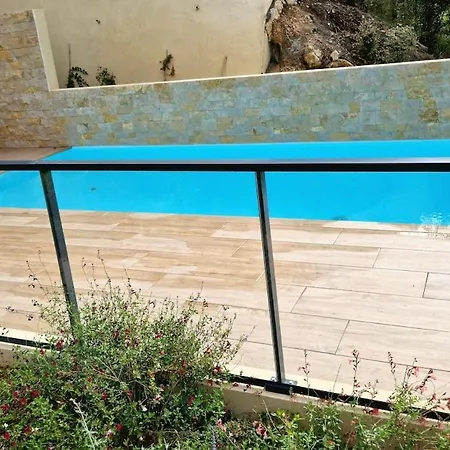 Quiet In New With Pool & Ac